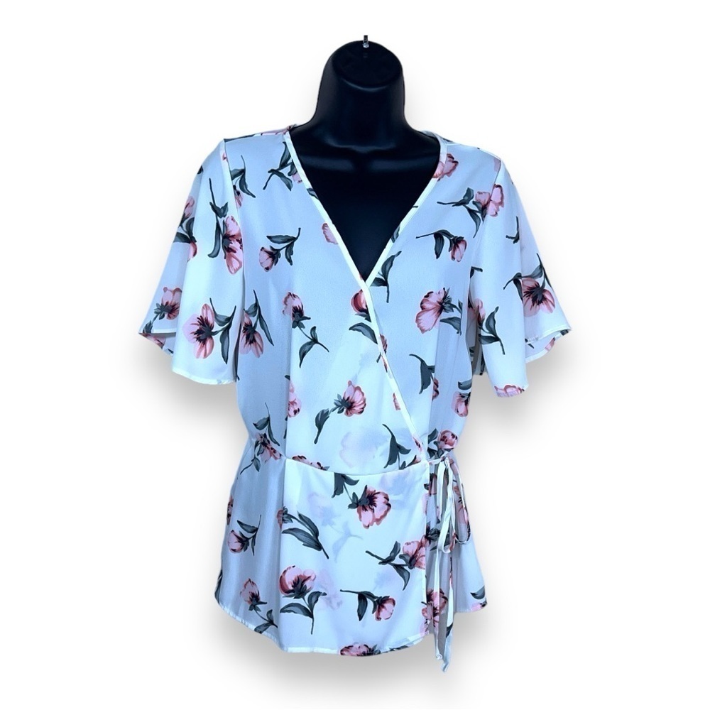 SMALL SIENNA SKY WHITE PINK FLORAL BLOUSE SHORT SLEEVE COTTAGE WRAP STYLE